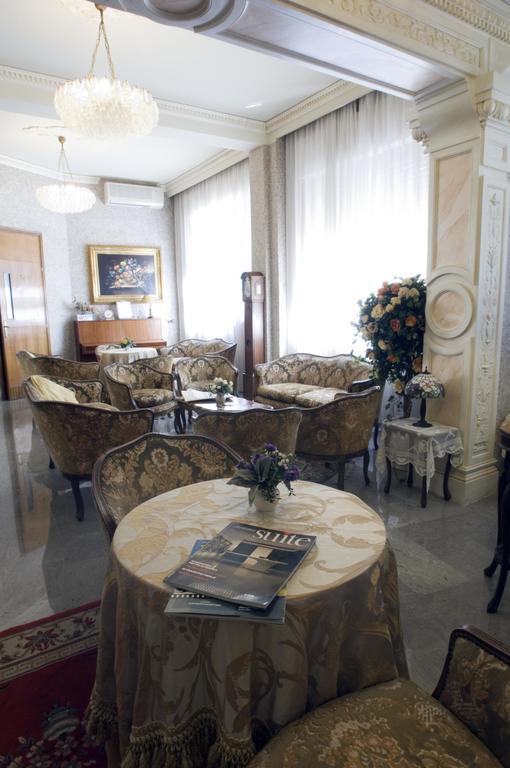 Hotel Patria Chianciano Terme Luaran gambar